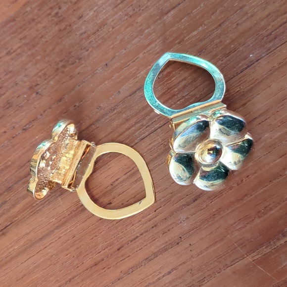 Vintage gold color shoe clips metal flower floral Spain - Picture 3 of 6